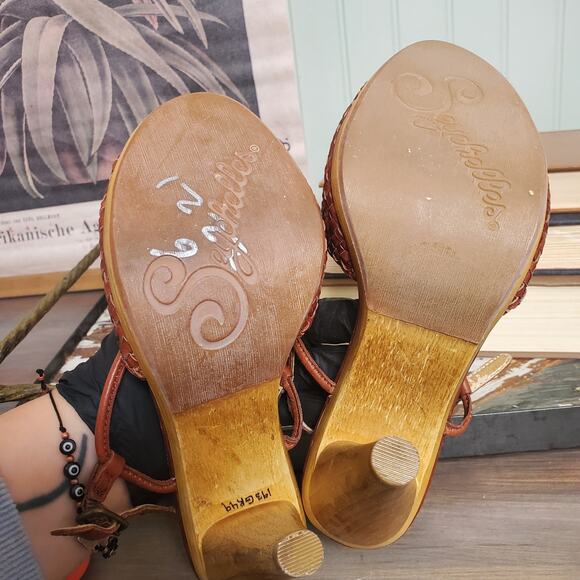 Seychelles Woven Red Leather Wooden Cylinder Heel Ankle Strap US W6 - Picture 11 of 13